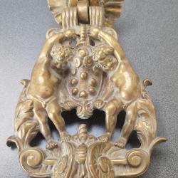 HEURTOIR DE PORTE EN LAITON FIN XIXÈME 17 X 12 CM 1,6 KG