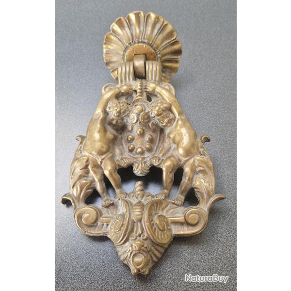 HEURTOIR DE PORTE EN LAITON FIN XIXME 17 X 12 CM 1,6 KG