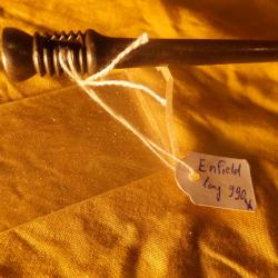 Baguette de type : fusil   Enfield.            ancienne                                         .
