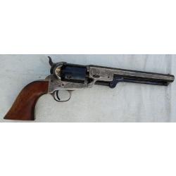 Revolver historique (pièce de musée)