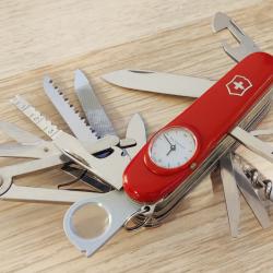 Victorinox Couteau Suisse Supertimer Rouge Chiffres Romains