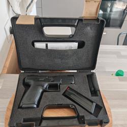 CZ P-10 C