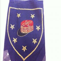 Broderie en soie avec képi fond bleu marine   A25