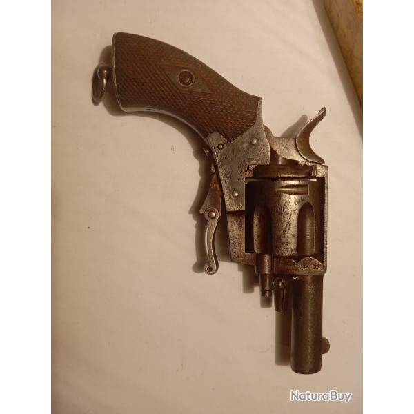 Jolie Revolver bulldog 320  restaurer et complter