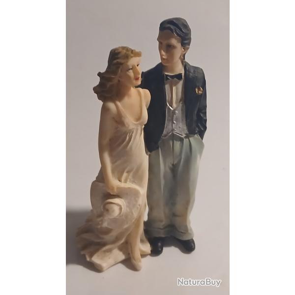 STATUETTE EN RSINE