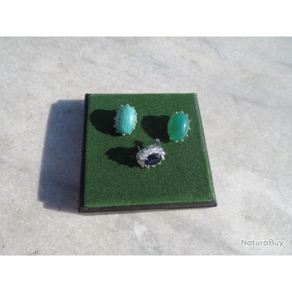 Lot de 3 clous d'oreille dpareills, montures en argent - FRANCE (XX)