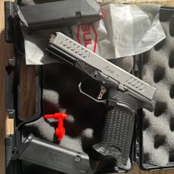 Pistolet BUL AXE FULL SIZE CLEAVER 9mm