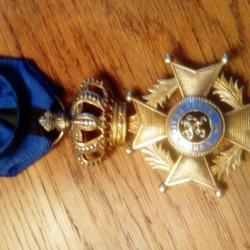 médaille officier de l'ordre de Léopold 2