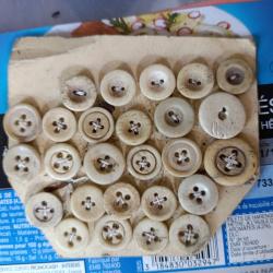 Boutons anciens
