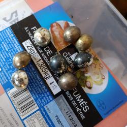 Lot de boutons bombés