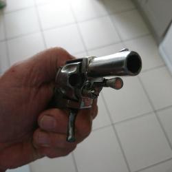vends tres beau revolver bulldog en 320 prix en baisse