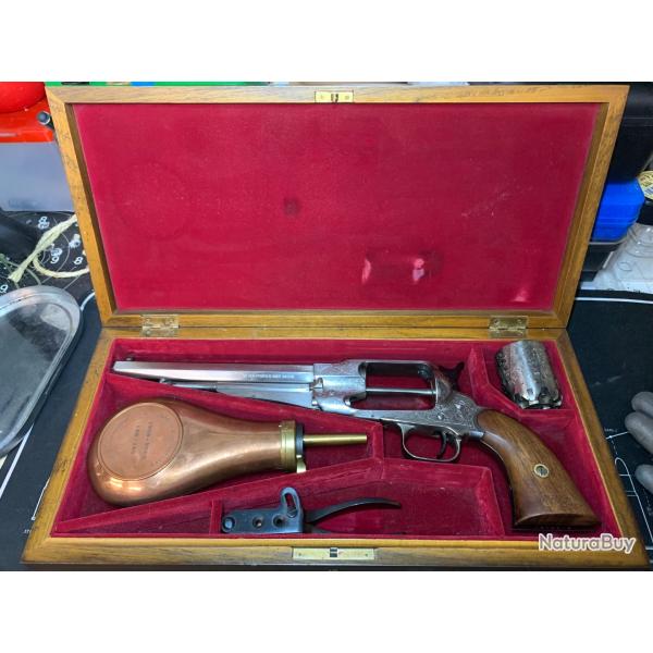 Coffret Revolver RARE commmoratif pietta cal 44 numrot