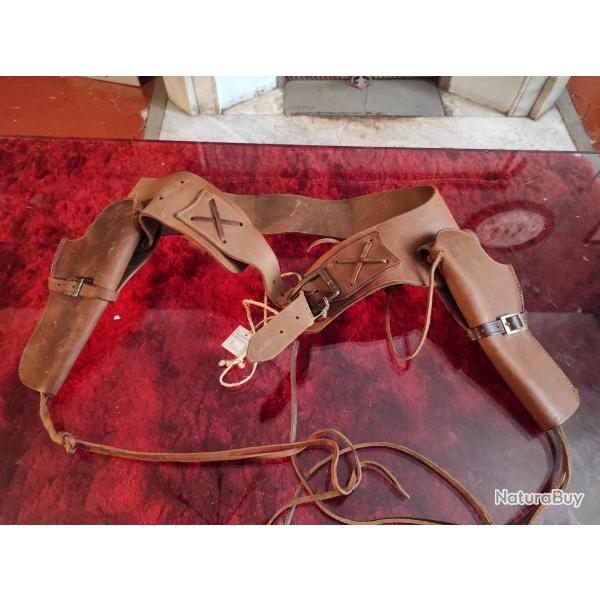 Ancienne ceinture cuir double Holster revolver anne 76 ceinturon cowboy neuf