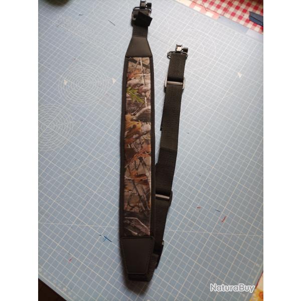 BRETELLE CARABINE.