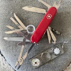 Couteau suisse 17 pieces avec etui cuir