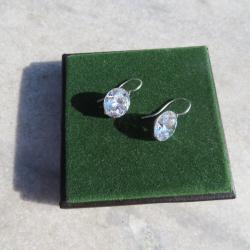 Paire de boucle d'oreille avec monture en argent 925, Oxydes de Zirconium - FRANCE (XXé)