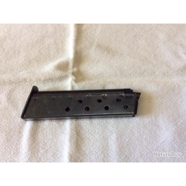 Chargeur pistolet Smith et Wesson "M 39" (1/2)