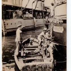 CPA -Marine De Guerre-Le Retapage d'un Contre-Torpilleur N°1161