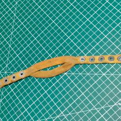 MENTONNIERE DE CASQUE PARACHUTISTE US PARATOOPER, TOILE 5 OEILLETS WW2 39/45
