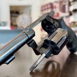 REVOLVER SMITH&WESSON MODEL 10 "MILITARY & POLICE" 38 SPECIAL