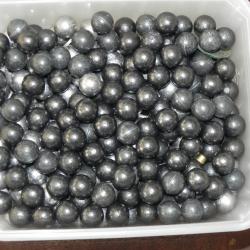 LOT DE 450 BALLES EN PLOMB POUR POUDRE NOIRE