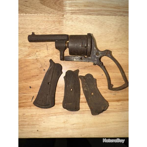 REVOLVER A BROCHE  8 MM a restaurer ou pour pices