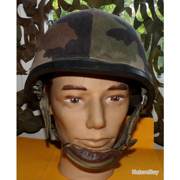 CASQUE MILITAIRE LOURD MODELE F1 DE L'ARMEE FRANCAISE DE LA PERIODE DE 1979  , FABRICATION FRANCAISE