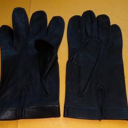 PAIRE DE GANT EN CUIR NOIR DE L' ARMEE FRANCAISE , TAILLE  8  FABRICATION MADE IN FRANCE NIEL A MILL