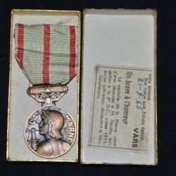 MEDAILLE DE LA MARNE NOMINATIVE-GUERRE 1914/1918 -AVEC SA BOITE D'ORIGINE