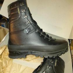 Meindl performance GTX taille 42 / vibram cuir noir goretex/ meindl pro army / neuve  / armée légion