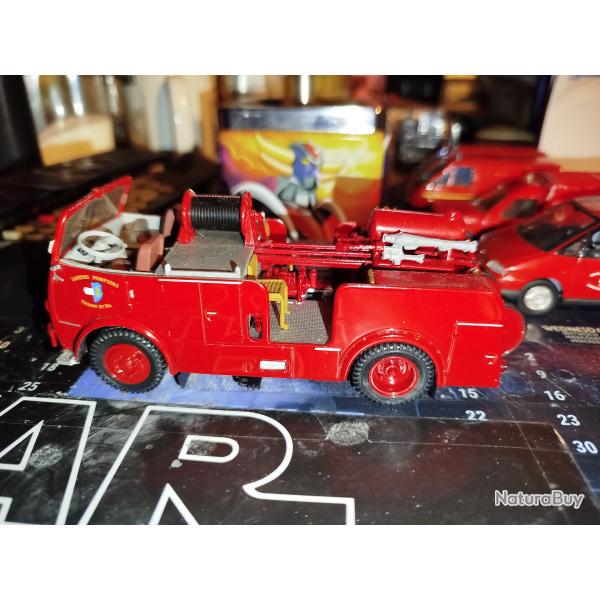 Vehicule Incendie Pompier Berlier GLA PS annees 70 au 1/43