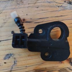 Pompe et distributeur d'huile tronçonneuse mac culloch 444