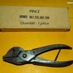PINCE DU MATERIEL DE L'ARMEE FRANCAISE , DANS SA BOITE D'ORIGINE ,BON ETAT VOIR PHOTOS . POUR TOUT R