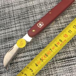 Couteau victorinox «  serpette de Vannier «  rouge