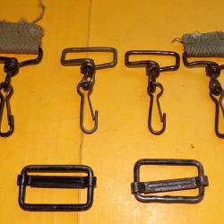 LOT DE 4 CROCHETS + 2 PASSANT EN METAL POUR REPARATION MUSETTE OU SAC  ,BON ETAT VOIR PHOTOS. POUR T