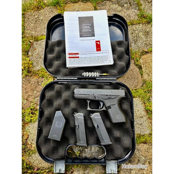 GLOCK 42 CALIBRE 380 auto  9mm COURT GLOCK SLIM
