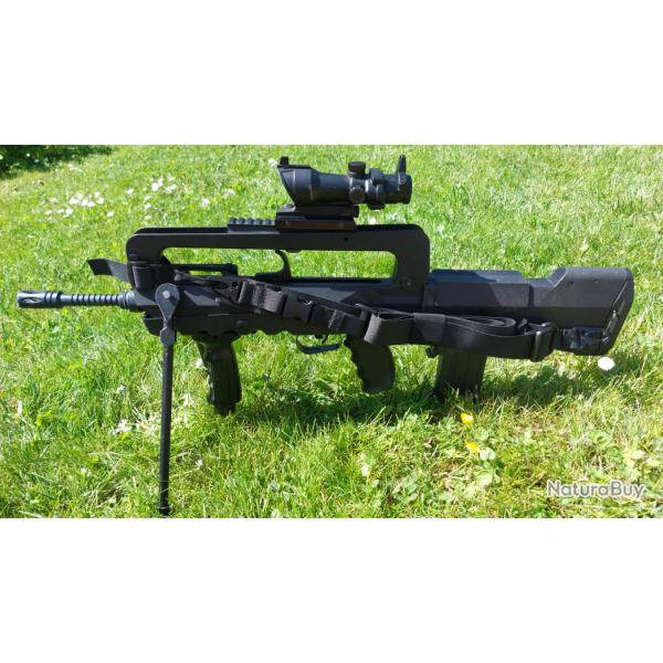 FAMAS F1 EVO Cybergun + Mallette de transport / rangement + Accessoires