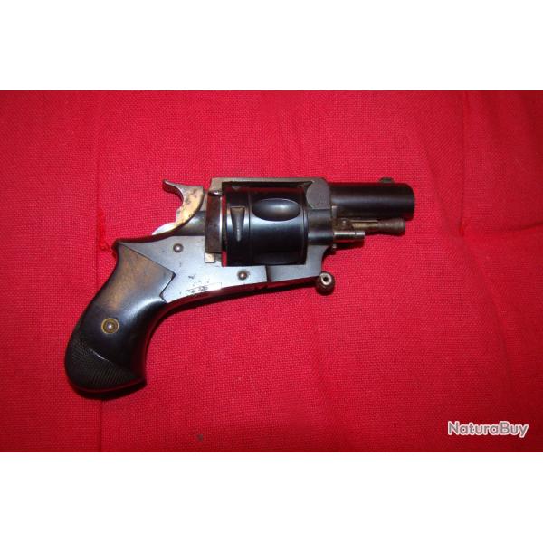 SUPERBE REVOLVER  7mm PROCHE DU NEUF
