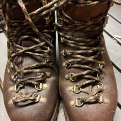 Lowa chaussures randonnée 43 tout cuir