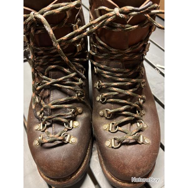 Lowa chaussures randonne 43 tout cuir