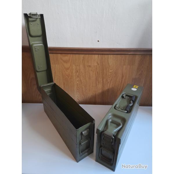 Lot caisses militaires MG42