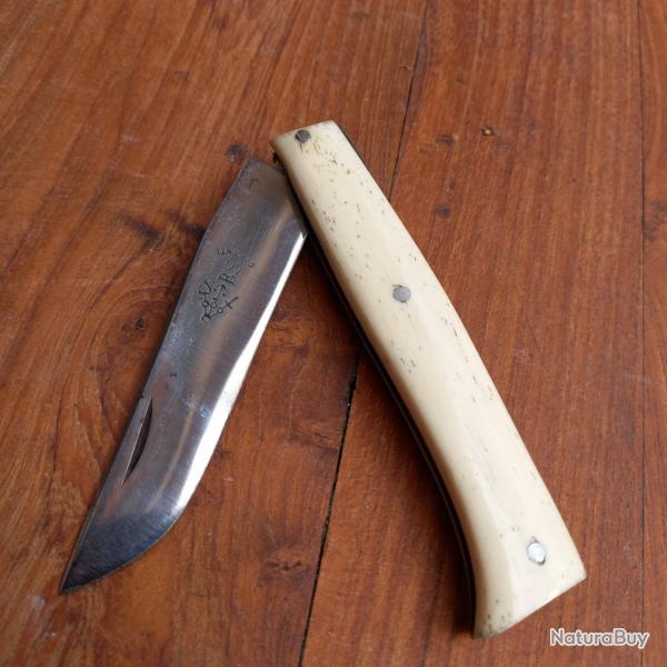 Joli Couteau ALPIN B.S GARANTI LES 3 VERTUS THEOLOGALES Manche en OS
