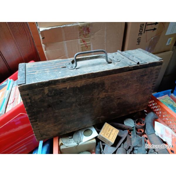 Boite en bois mitrailleuse mg08