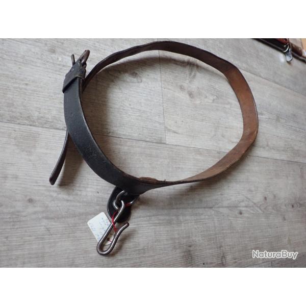 1898 : Ceinture porte sabre Mdle 1896. Couleur noire. 110 cm. Rare
