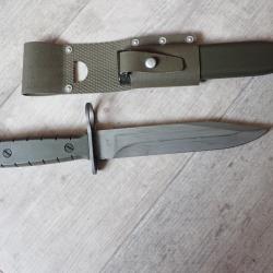 BAIONNETTE SUISSE VICTORINOX pour FASS 90 ou Stgw 90 - Peut servir de dague de chasse