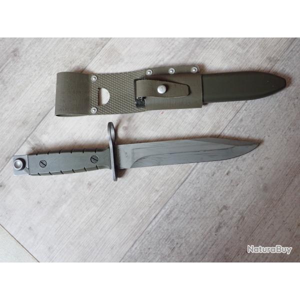 BAIONNETTE SUISSE VICTORINOX pour FASS 90 ou Stgw 90 - Peut servir de dague de chasse