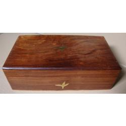 Boite en bois exotique et inclusion de laiton