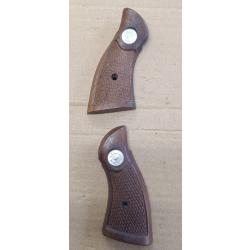 plaquettes grip poignée taurus 66 (2149)