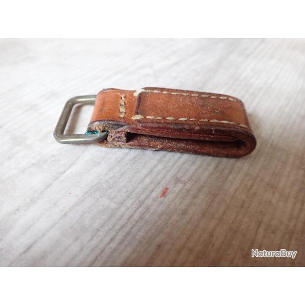 Passant de ceinture pour dague suisse