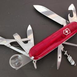 Victorinox couteau suisse Explorer Plus (Stylo) Ruby